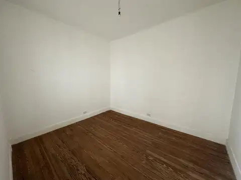 Depto Tipo Casa en Venta en Pompeya, USD 53.000