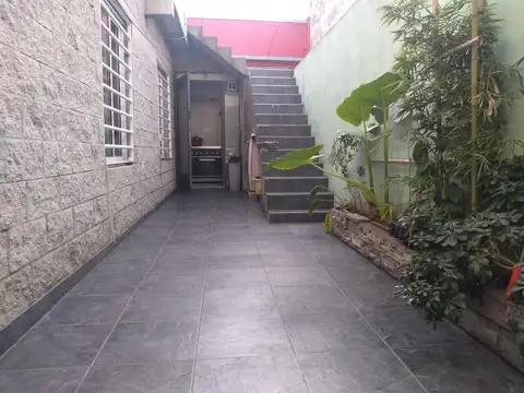 Depto Tipo Casa en Venta con 1 cocheras