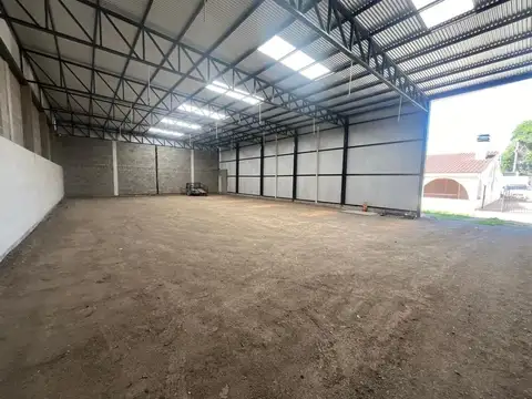 Galpon en Alquiler en Los Boulevares, $ 3.000.000
