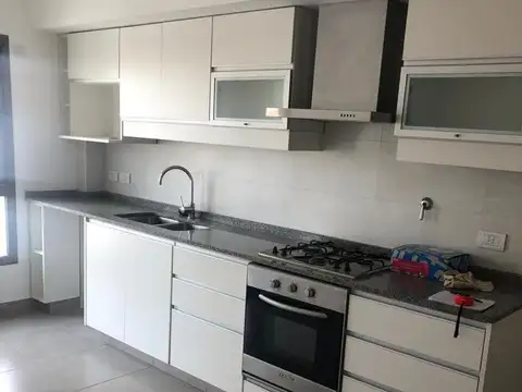 Departamento en Alquiler con 1 cocheras
