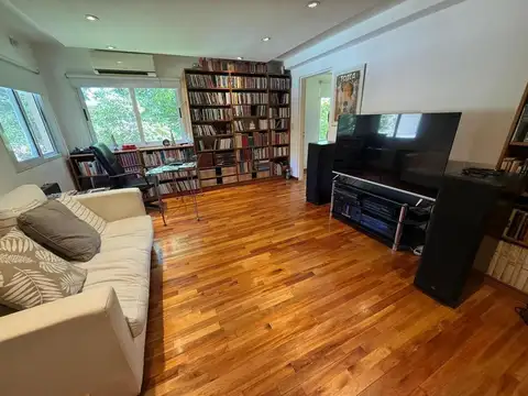 Casa en Venta con 4 cocheras