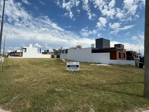Terreno en venta  Colinas de Manantiales