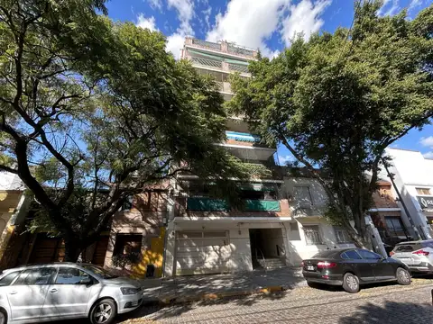 DEPARTAMENTO EN IMPECABLE ESTADO CON GRAN LIVING COMEDOR