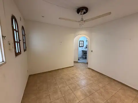 25 De Mayo 100, Piso PB