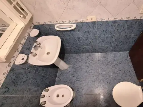 ALQUILER 3 AMB EN 2 PLANTAS CON BALCON AL FRENTE