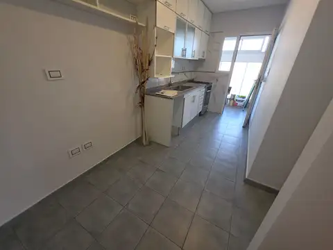 Hermoso Depto 3 Amb -  Balcon - Lavadero - con baño y Toilet - Optimo estado...