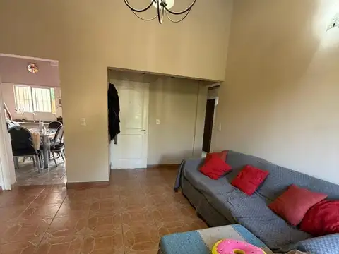 Departamento en Alquiler en Villa de Mayo, $ 850.000