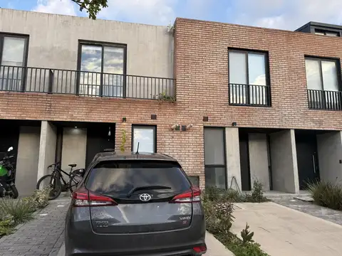 Duplex de 3 ambientes en alquiler en Santa Ana Joven, Villanueva