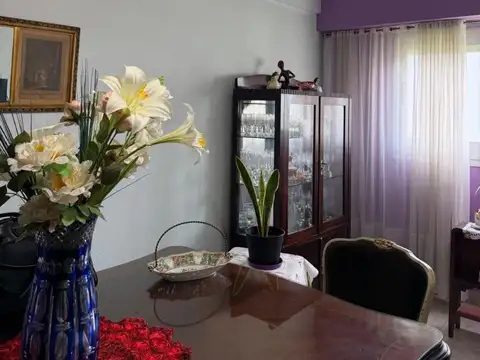 Ayolas 8200