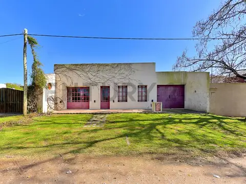 VENTA CASA 3 AMBIENTES JARDÍN Y LOCAL EN ARECO