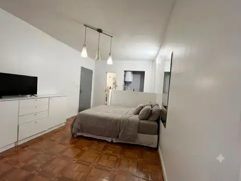 Avenida Juan Bautista Alberdi 200