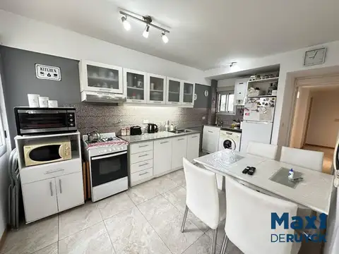Piso de 4 ambientes en Bernal, piso 2