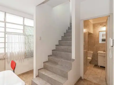 Depto Tipo Casa 4 ambientes con 2 baños