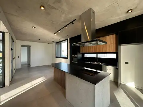 Venta Casa Lote 850 m² La Calesa Pilará Golf Polo Se Aceptan Bienes en Parte de Pago / Financiación