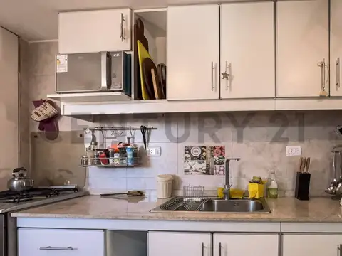 Departamento 3 ambientes con 2 baños