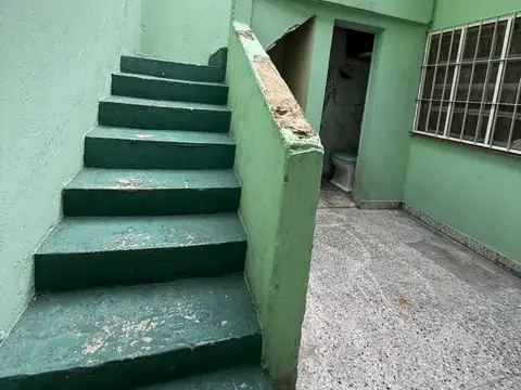Depto Tipo Casa en Venta 47 años