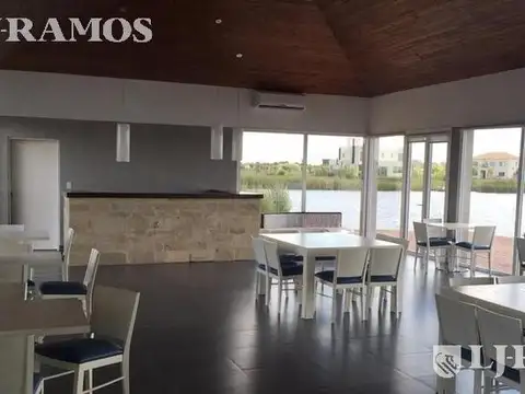 Terreno en Venta 18  mts Fondo