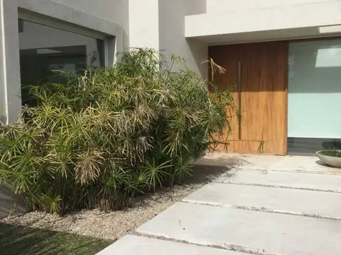 Casa  en Venta en El Golf, Nordelta, Tigre