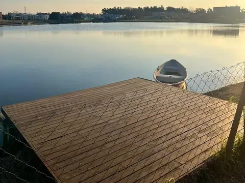 PDS. Venta Hermosa casa a la laguna, barrio Santa Isabel 2