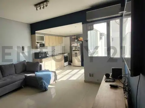 Tonelero 6100, Piso 1