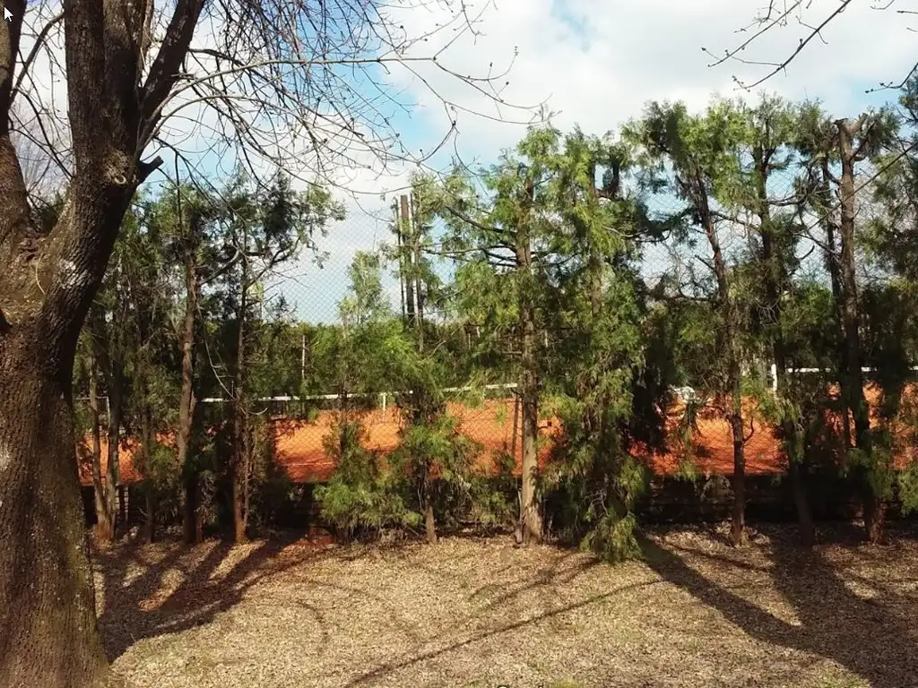 Actividades deportivas golf, tenis, equitacion en Club de Polo La Cañada