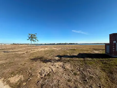 Terreno en Venta de 879,0 m2