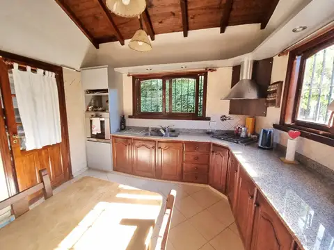 Chalet en PH 3 ambientes con entrada p/ autos - Soler y C. de Dolores