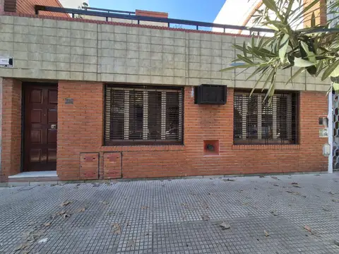 Depto Tipo Casa en Venta en Monte Castro, USD 130.000
