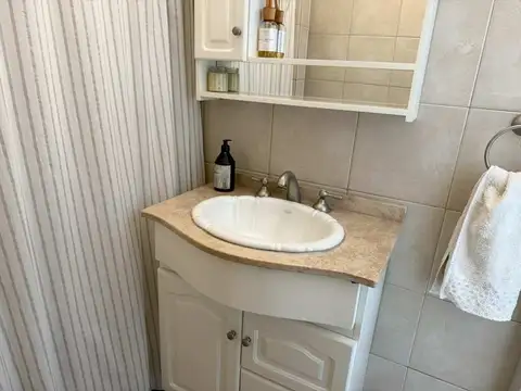 Depto Tipo Casa 4 ambientes con 2 baños
