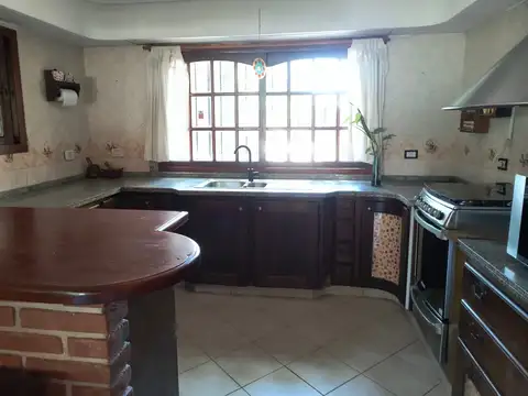 Quinta en Venta con 4 cocheras