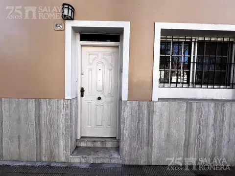 Depto Tipo Casa en Alquiler de 3 ambientes