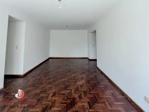 Departamento en Venta en Alberdi, USD 185.000