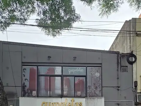 Excelente Local Comercial en Pedro Goyena 300 – Ideal Restaurante o Cafetería - 2 plantas