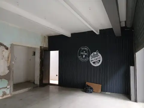 Local en Alquiler Via Púb.