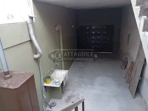 Depto Tipo Casa en Alquiler con 1 cocheras