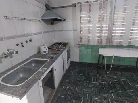 Casa 4 ambientes con 1 baño