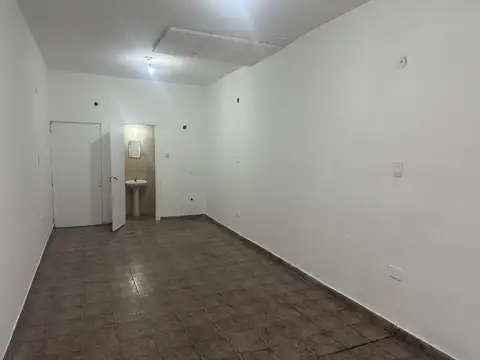 Alquiler Local 30 m2 en Mendoza 7200