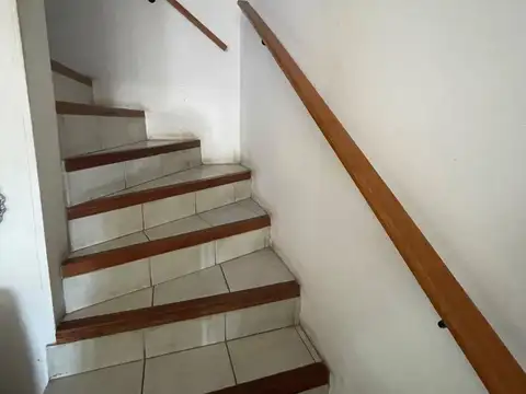 Depto Tipo Casa 3 ambientes con 2 baños