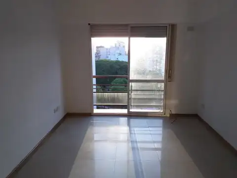 French 100, Piso 7