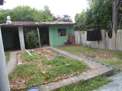 Casa en venta en City Bell - a 20 mts del camino gral belgrano