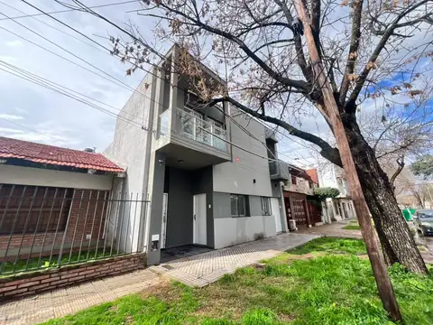 Casa en Alquiler en Azcuenaga, Rosario