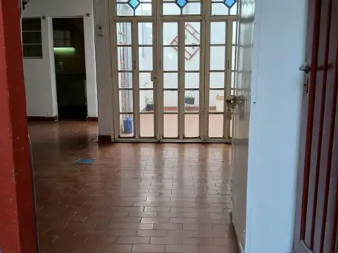 Depto Tipo Casa en Alquiler de 4 ambientes