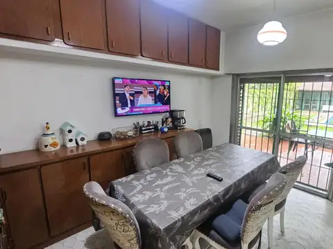 Casa 5 ambientes con 3 baños