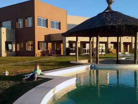 Terreno en Venta en La Alameda, USD 70.000