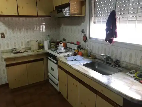 Mariano Moreno 700