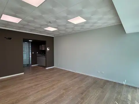 Oficina en Alquiler al Norte