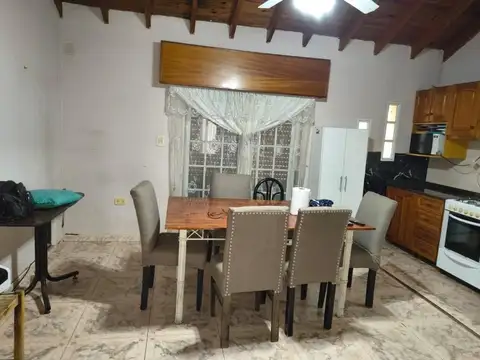 Depto Tipo Casa en Alquiler de 3 ambientes