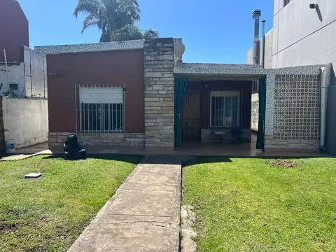 Casa en Venta en Castelar Sur, USD 100.000