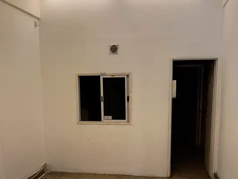 Local en Alquiler Via Púb.