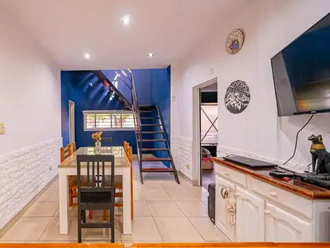 Depto Tipo Casa 7 ambientes con 2 baños